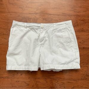 Natural Reflections White Khaki Flat Front 5 Inch Inseam Shorts Size 10 Spring